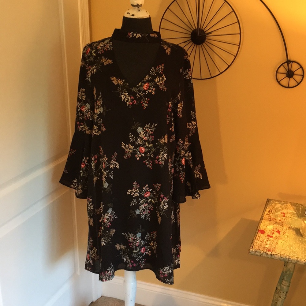 Flowy Floral Dress with Choker